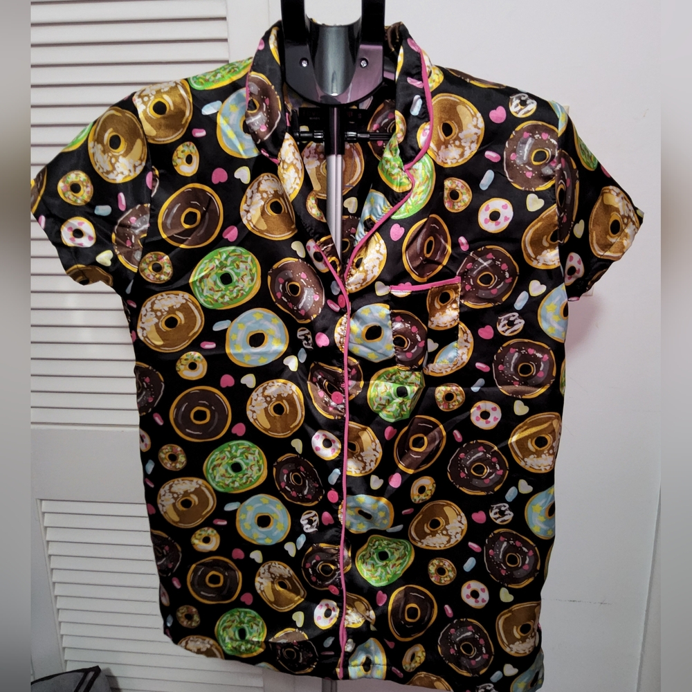 10 for $10 🔥Vibrant Donut Print Pajama Top 🔥